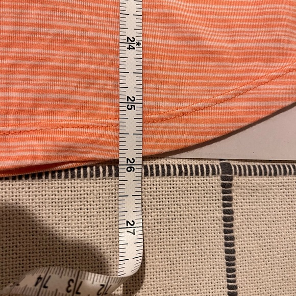 Athleta Active Top Ladies Size Large EUC Peachy Cream Striped Lightweight Layer - Picture 6 of 6